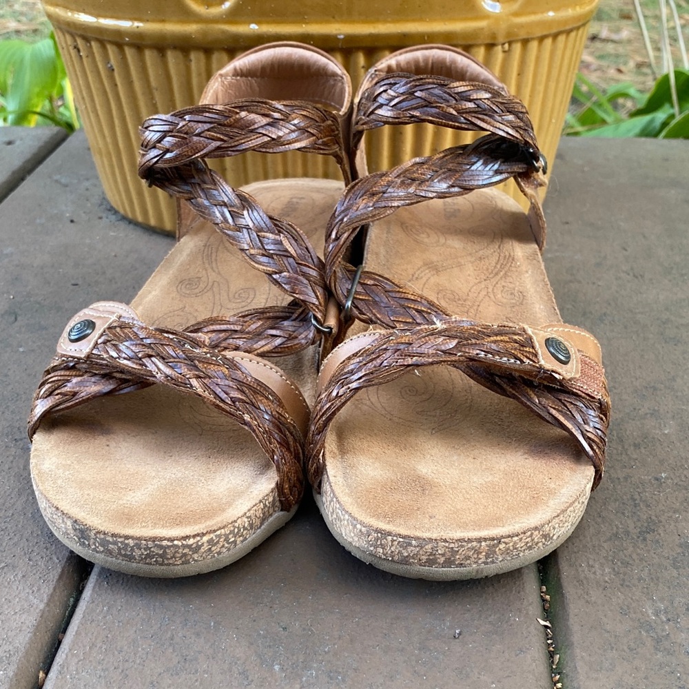 TAOS TRULIE Tan Braided Leather Sandal - Picture 5 of 10